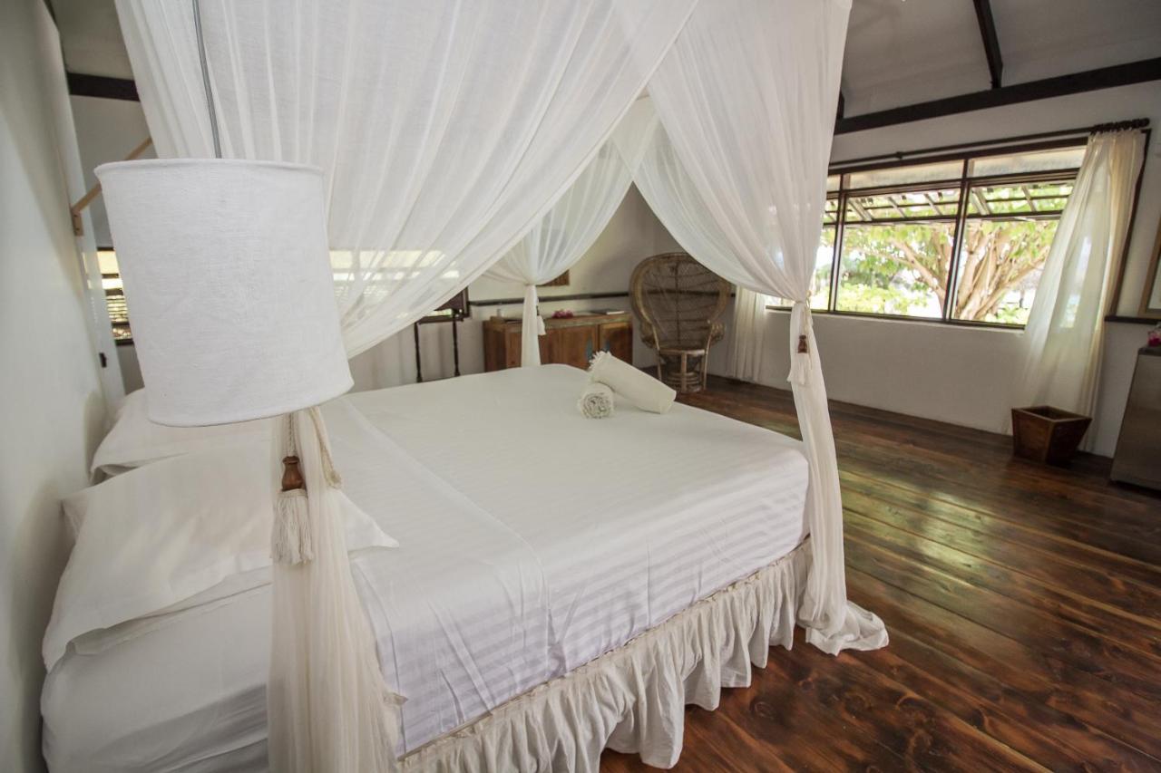 Le Coconut Lodge Avatoru Eksteriør bilde