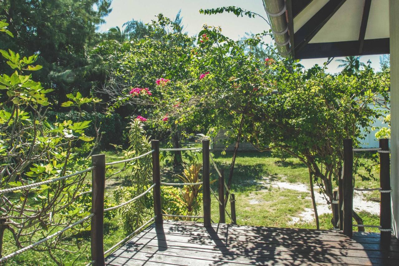 Le Coconut Lodge Avatoru Eksteriør bilde